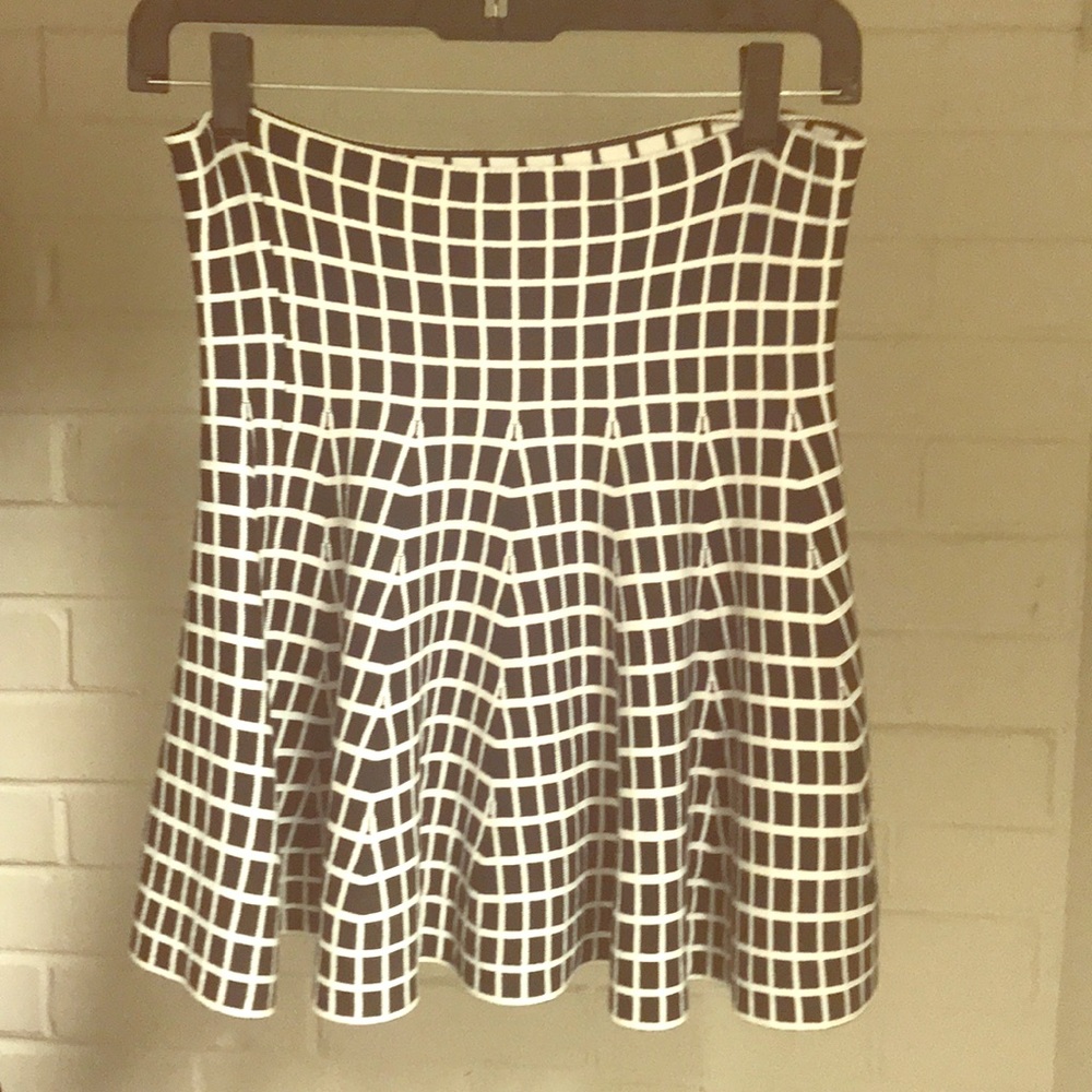 Reversible black and white skater skirt